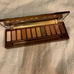 Urban Decay naked honey eyeshadow palette